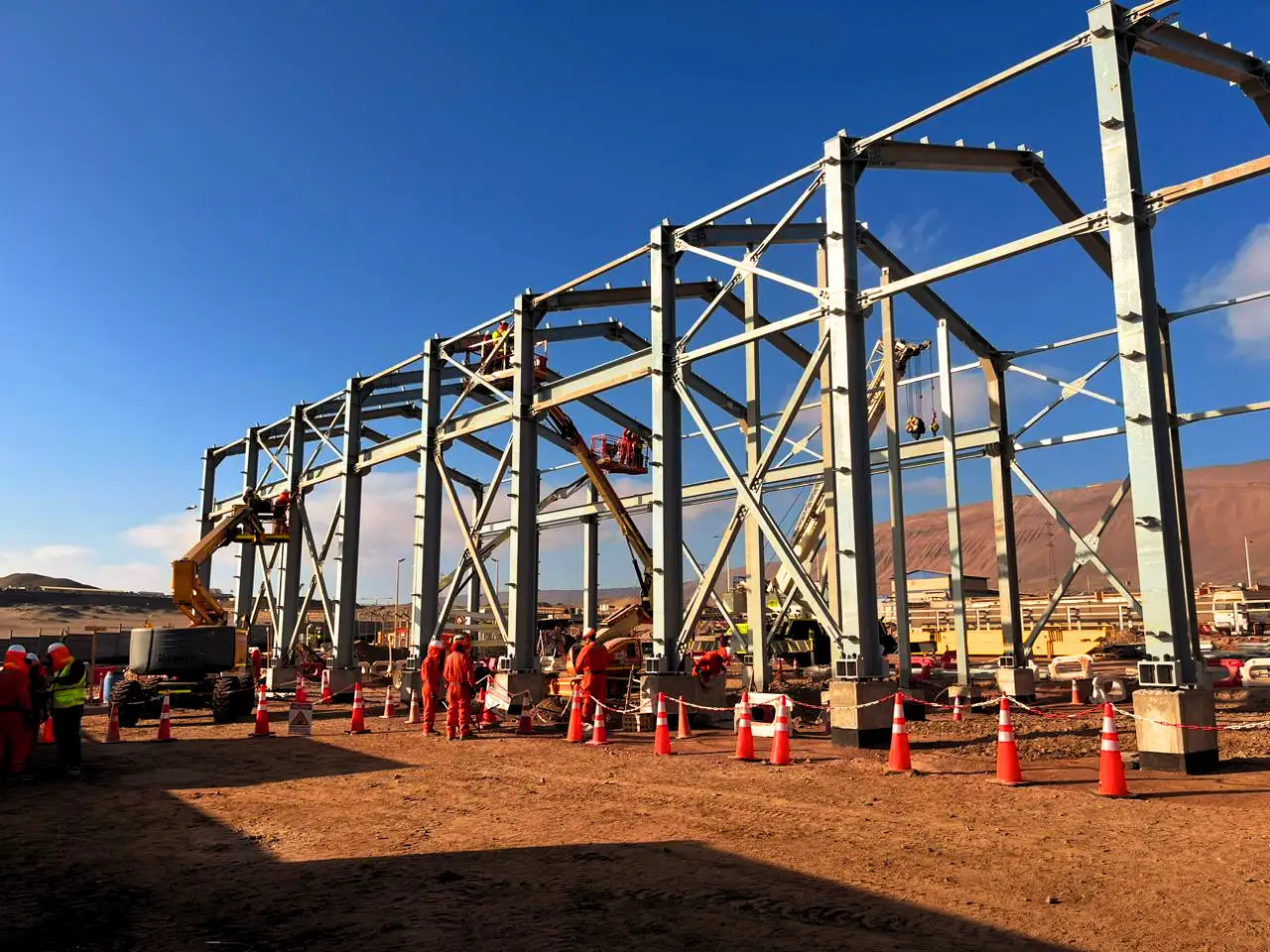 Constructora Cerro Nevado - Proyectos de la gran minería